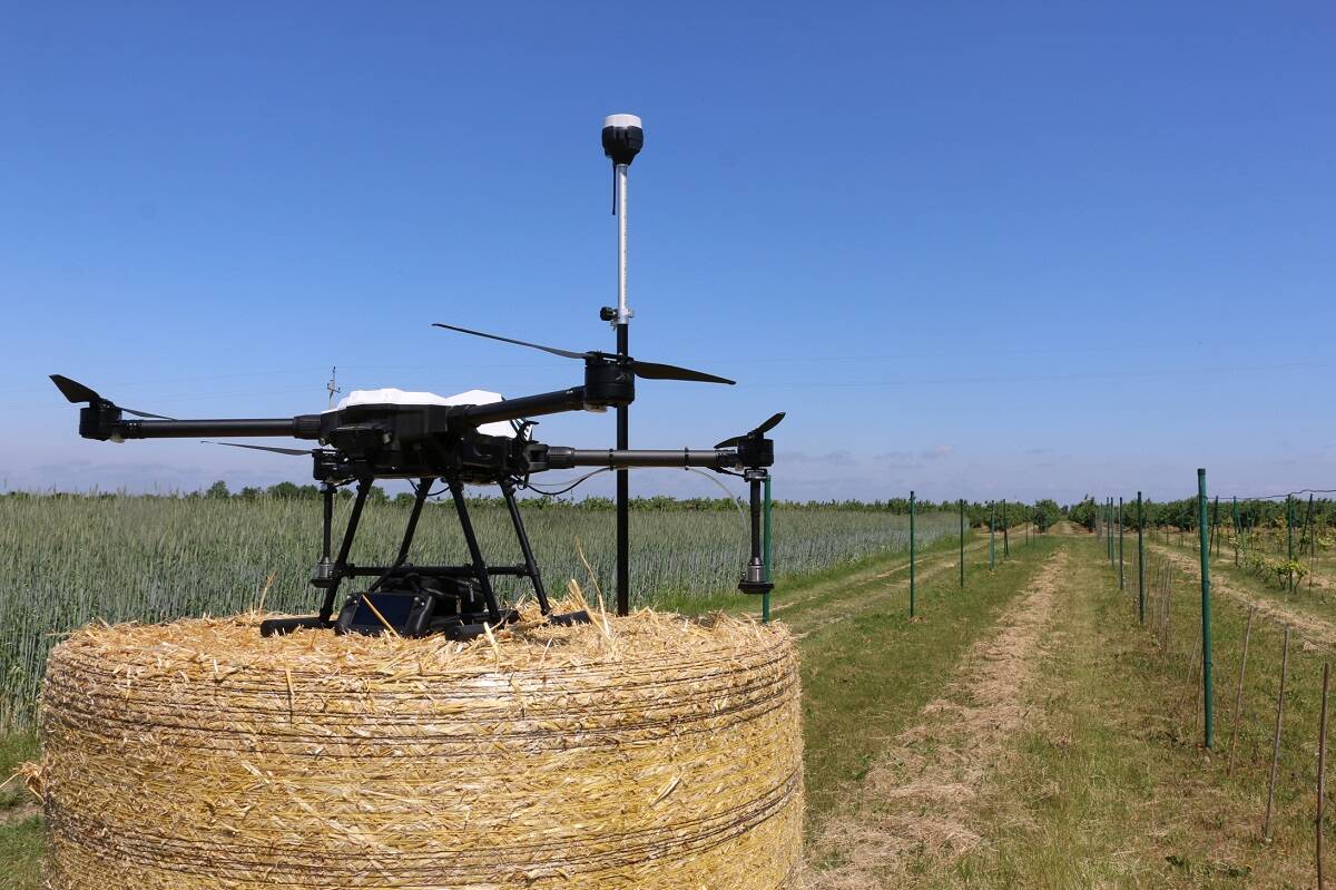 drony, oprysk, rolnictwo precyzyjne 