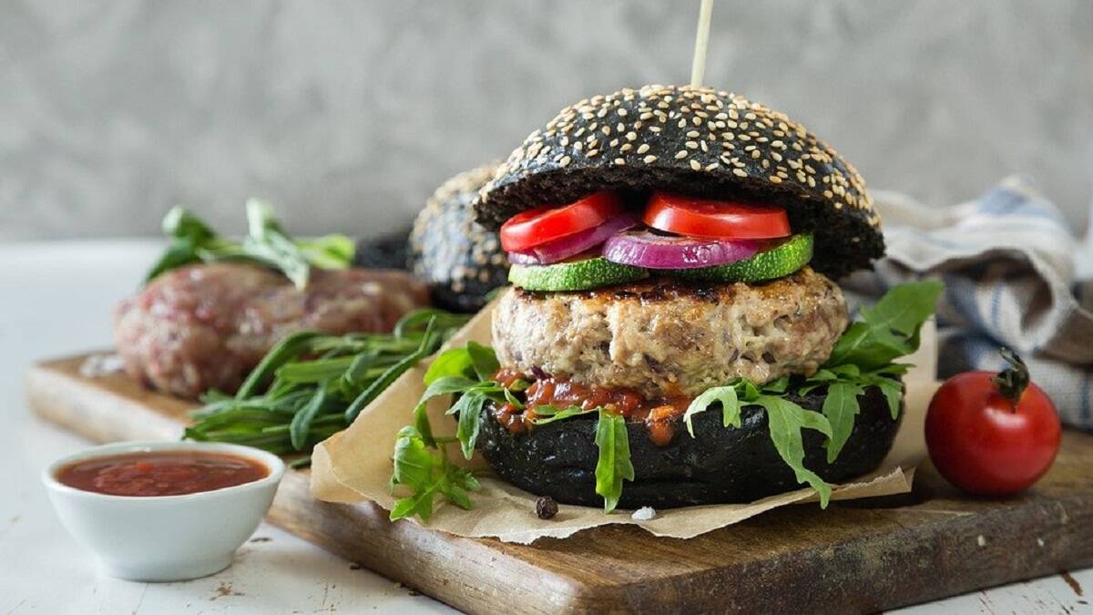 wegański burger, roślinne zamienniki mięsa